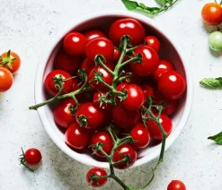 Bioland Cherrytomate Rot Clearance