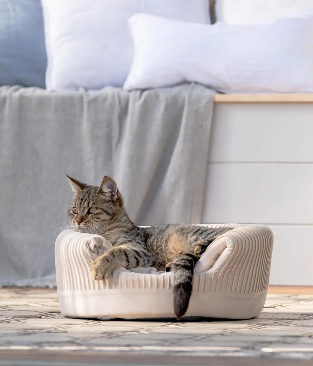 Dehner Lieblinge Katzenhöhlen|Hundebetten & Körbe - Kuschelhöhle Baroque 2 in 1, oval, , ca. B40/H35/T36 cm Beige