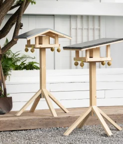 Dehner Natura Premium Futterhaus Rofan, , inkl. Ständer Alpstein, ca. B84,3/H129,7/T84,3 cm Online