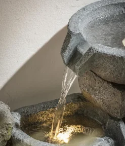 Dehner Gartenbrunnen > Polyethylen-Gartenbrunnen Gresta, solarfähig, ca. H97,5 cm