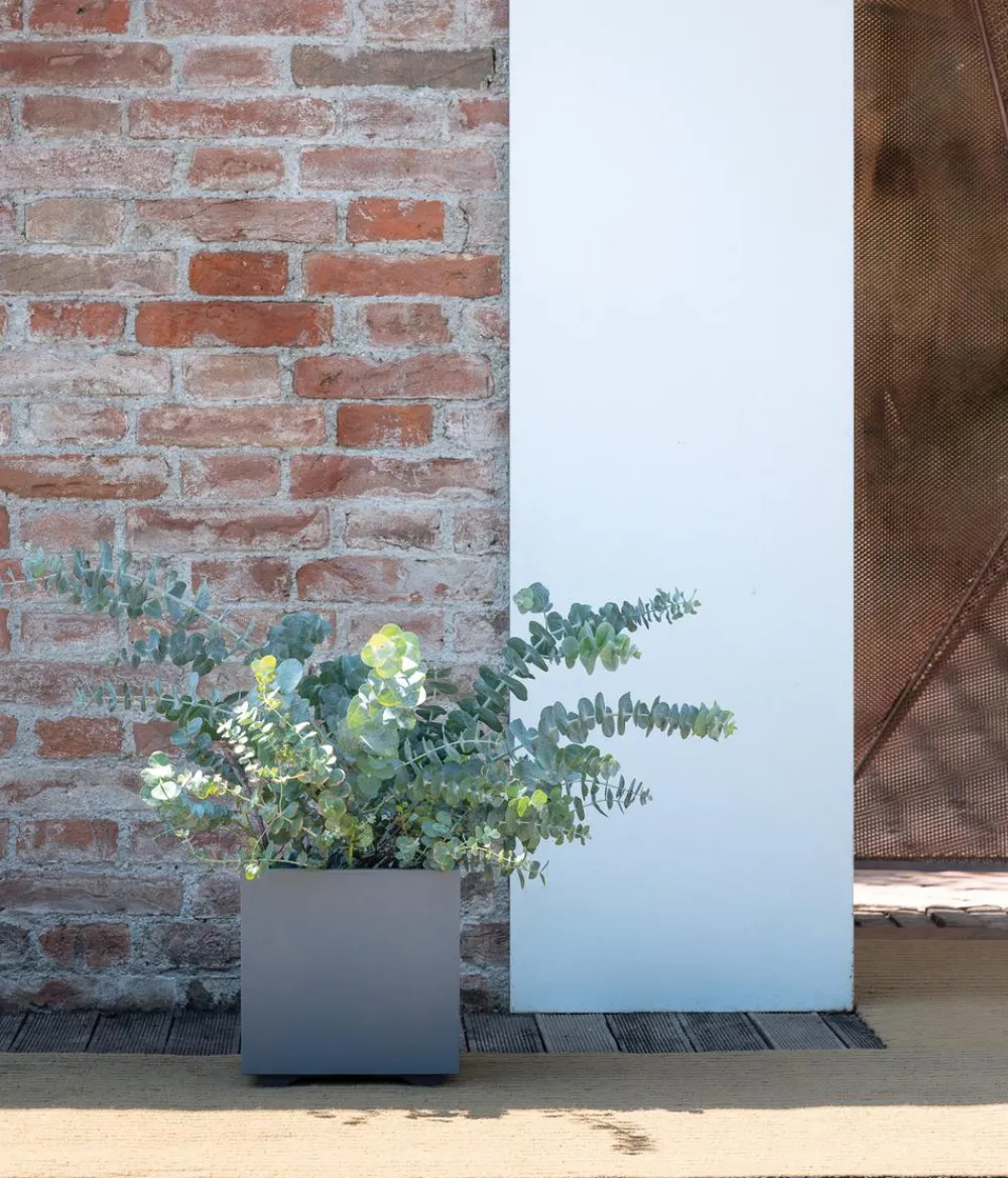 Deroma Pflanzkübel & Blumenkästen - Kunststoff-Topf Millenium, quadratisch Grau