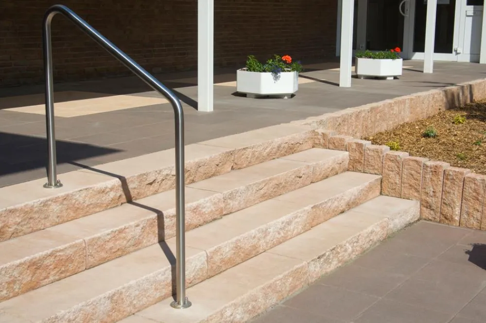 DIEPHAUS Steine & Terrassenplatten > Blockstufe SIOLA®
