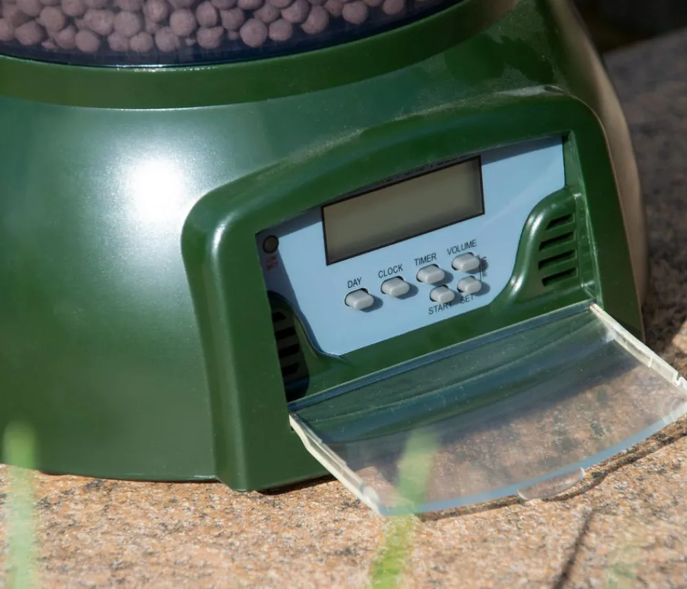 dobar® petlife Mehr Pflege & Technik - Teichfischfutterautomat, ca. B22,5/H26,5/T22 cm Dunkelgrün