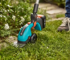 Gardena Heckenschere & Gartenschere - Akku-Grasscheren-Set PowerCut 20/18V P4A Grau