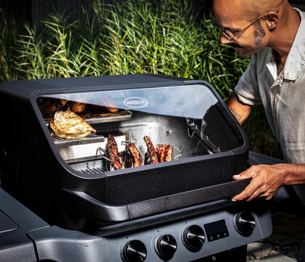 Rösle Gasgrills - Gasgrill Blazeflame Master 3 50 mbar, ca. B141/H123/T69 cm Schwarz