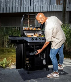 Rösle Gasgrills - Gasgrill Blazeflame Master 3 50 mbar, ca. B141/H123/T69 cm Schwarz
