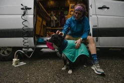 RUFFWEAR® Mehr Hundezubehör|Mehr Transport & Unterwegs - Hunde-Handtuchmantel Dirtbag™ Aurora Teal Türkis