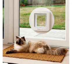 SureFlap® Katzenklappen & Katzennetze - SureFlap Haustierklappe mit Mikrochiperkennung, ca. B26,2/H28,1 cm Weiß