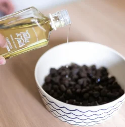 Tales & Tails Nahrungsergänzung Hund > Ergänzungsfutter für Hunde Lachsöl Oh Mega, 240 ml